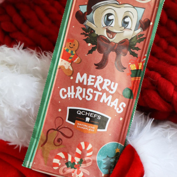 QCHEFS Holiday Dog Treat Merry Christmas 6 g